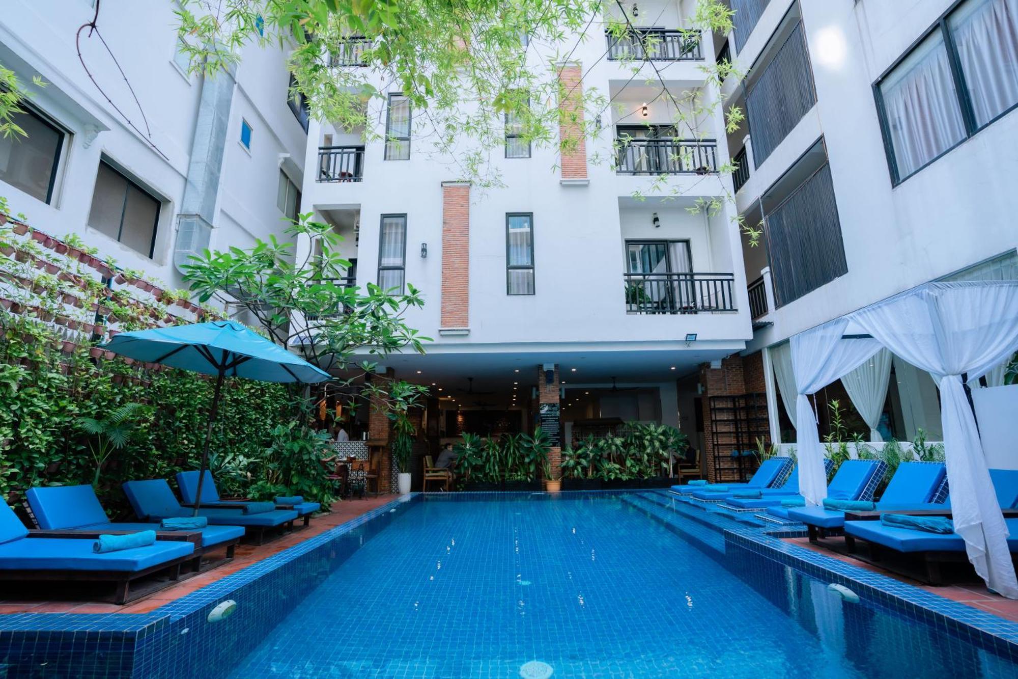 Home Chic Hotel Phnom Penh Exterior photo