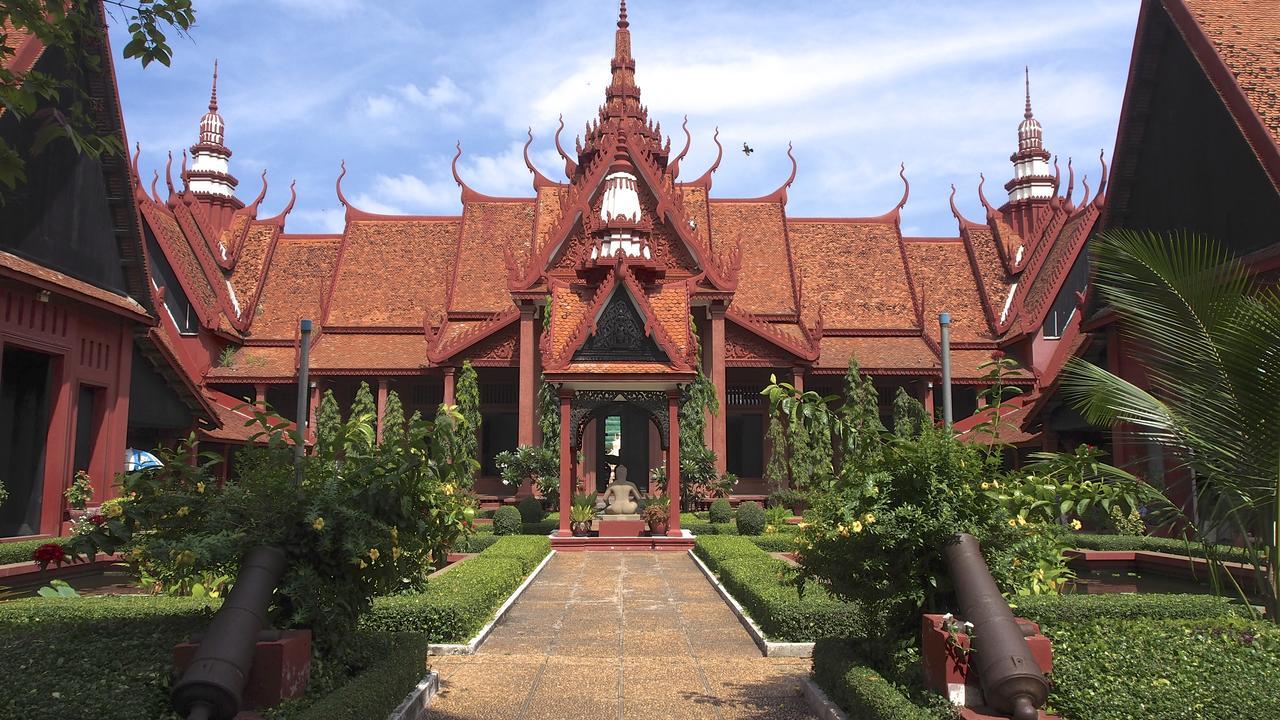 Home Chic Hotel Phnom Penh Exterior photo